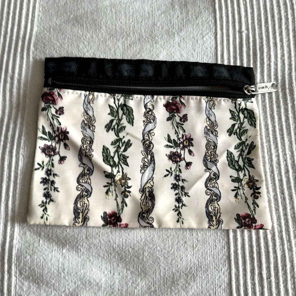 Lesportsac Floral Black and Cream Crossbody Bag With Zip Pouch - Picture 5 of 9